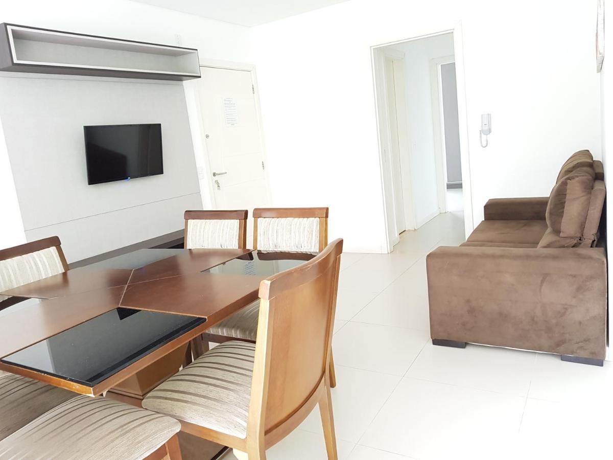 Апартаменты Apartamento 200M Da Praia Бомбиньяс Экстерьер фото